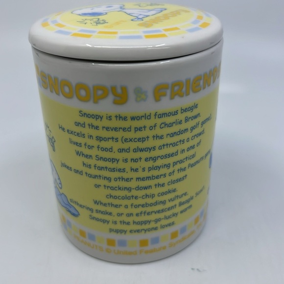 Charles Schulz Peanuts Snoopy & Friends Ceramic Mug With Lid - Picture 5 of 10